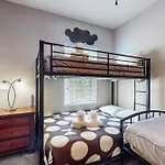 Oakwater Resort Cheshire Nook